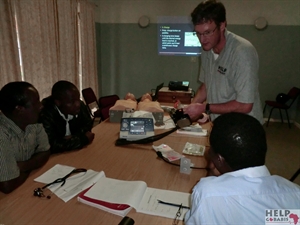 ACLS training artsen Gobabis State Hospital.JPG